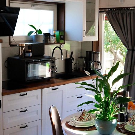טרלבורג Cosy Cottage By The South Coast מראה חיצוני תמונה